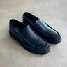 01 sapato loafer couro preto novo